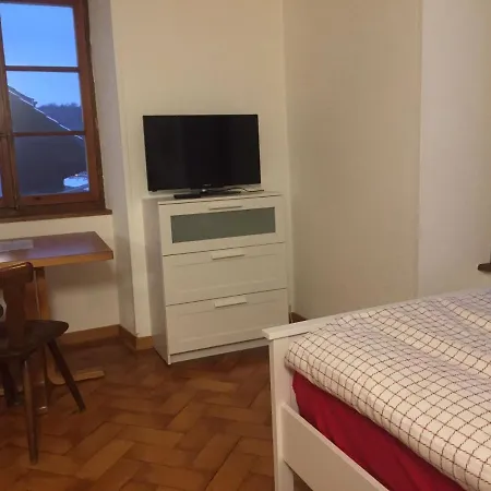 Hostel Flumenthal 1 *